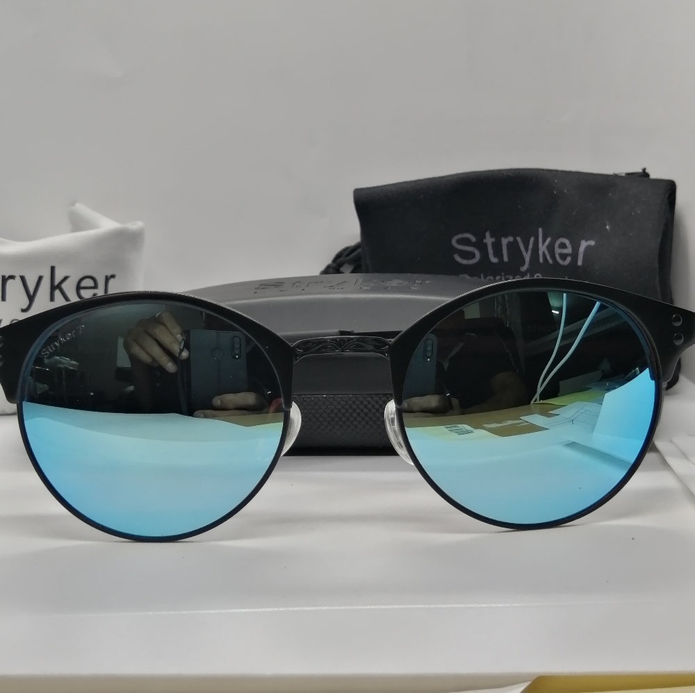 New Stryker Polarized Sunglass Black w Mirror
